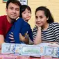 Beri Hadiah Lebaran Rp 1 Miliar, Ini 5 Momen Keluarga Raffi Ahmad Berbagi Sesama (sumber: Instagram.com/raffinagita1717)