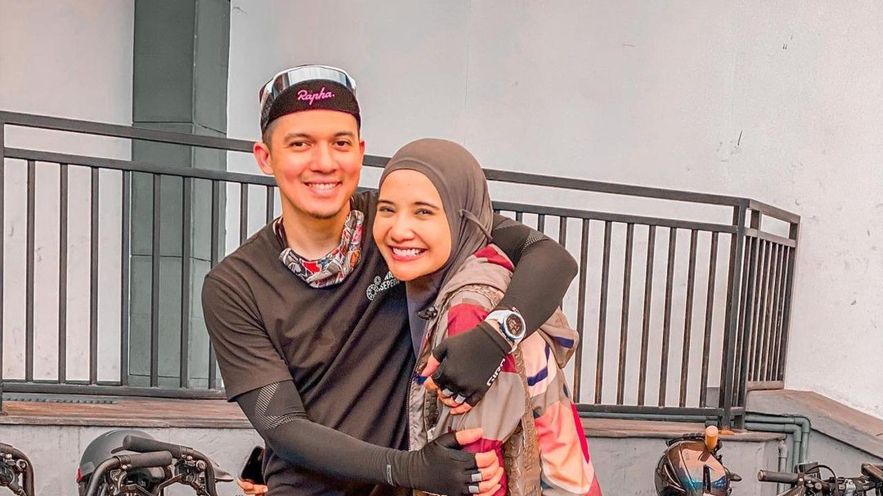 Zaskia Sungkar dan Irwansyah. (Foto: Instagram @zaskiasungkar15)