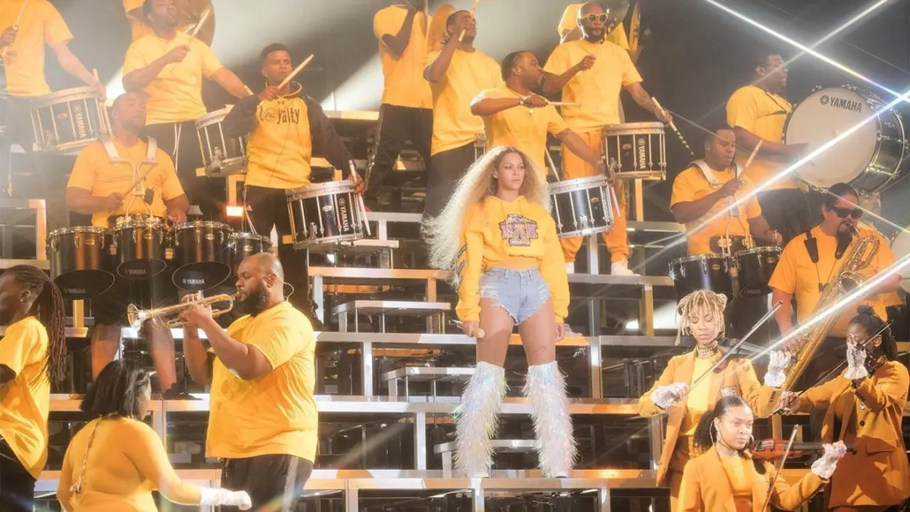 [Bintang] Tampil Fantastis di Coachella, Beyonce Tunjukkan Eksistensi dengan 5 Kostum Eksklusif Ini