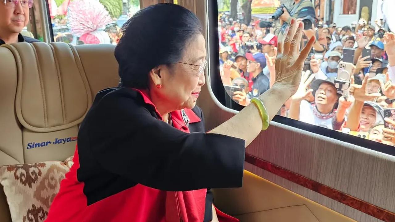 Megawati Soekarnoputri angkat suara terkait polemik di Mahkamah Konstitusi (MK). Dia menilai, manipulasi hukum terjadi kembali karena adanya praktik hukum yang mengabaikan kebenaran.