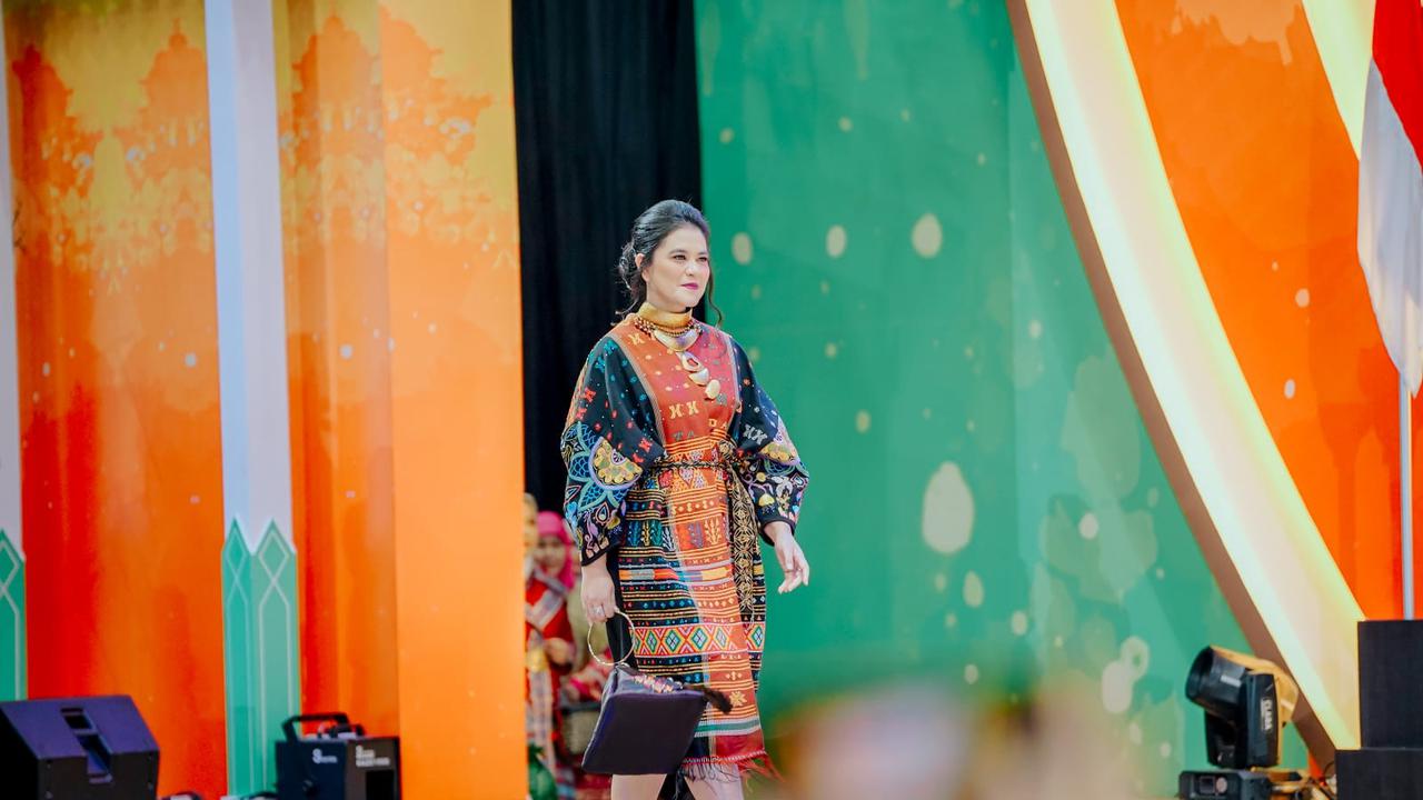 Istri Bobby Nasution.