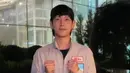 <p>Aktor Im Siwan juga menerima tantangan dari Won Hee Jo untuk melakukan Ice Bucket Challenge. "Mari bergabung dengan kami untuk membangun Rumah Sakit Perawatan Lugeric pertama di Korea," tulisnya di Instagram. (Foto: Instagram/ yim_siwang)</p>