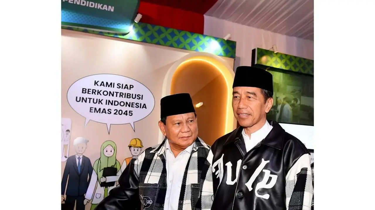 Gaya Kompak ala Rock n Roll Presiden Jokowi dan Prabowo dengan Jaket Produksi Bandung yang Pernah Dikenakan Billie Eilish