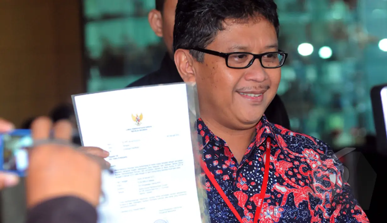 Pelaksana Tugas Sekretaris Jenderal PDIP, Hasto Kristiyanto, saat mendatangi kantor KPK, Jakarta, Senin (9/2/2015). (Liputan6.com/Faisal R Syam)