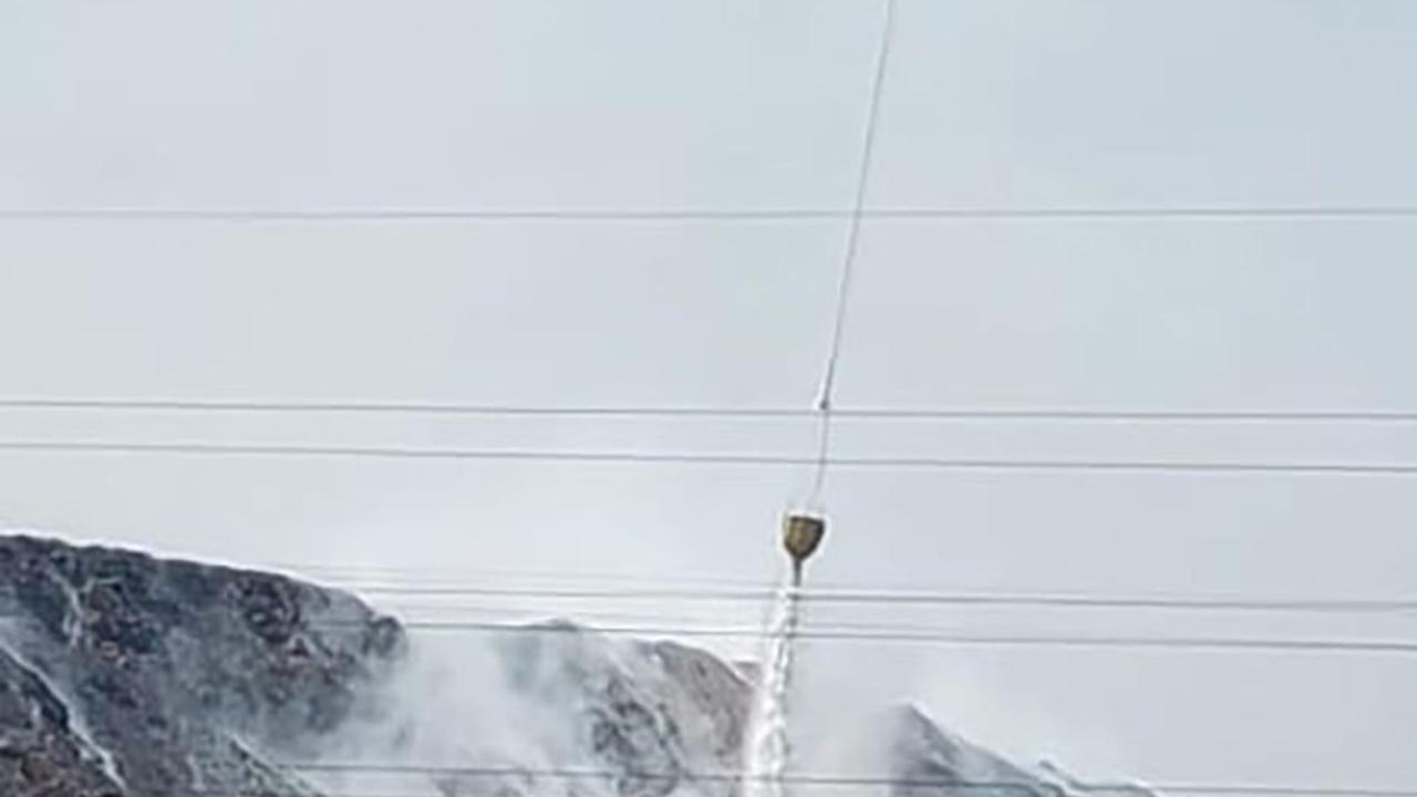 Kebakaran TPA Sampah Putri Cempo Solo Tak Kunjung Padam, Gibran Kerahkan Helikopter Water Bombing