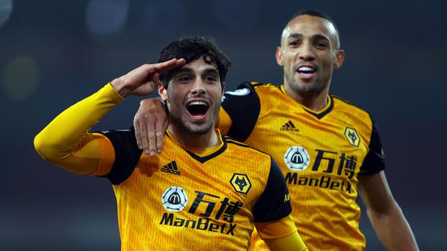 Foto Liga Inggris: Arsenal Tumbang, Arteta Digoyang