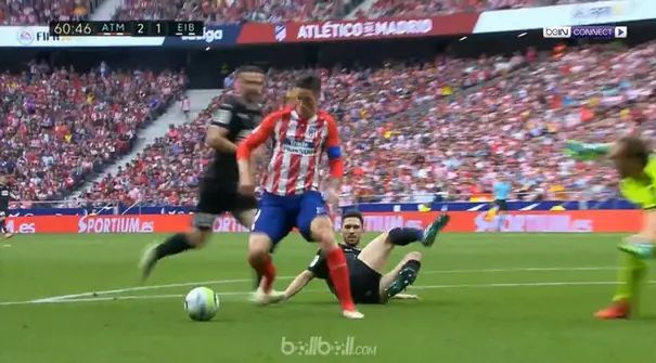 Fernando Torres mengakhiri karir di klub idolanya Atletico Madrid dengan sepasang gol dalam laga imbang 2-2 di kandang sendiri mel...
