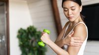 Diet karnivora bukan cuma soal makan daging sepuasnya saja, tapi juga tentang pola makan tinggi protein yang bisa membantu tubuh lebih sehat dan bugar. Selain mendukung berat badan ideal, diet ini juga menyimpan banyak manfaat tersembunyi. Yuk, simak selengkapnya di bawah ini! (Foto dok: Freepik/benzoix).