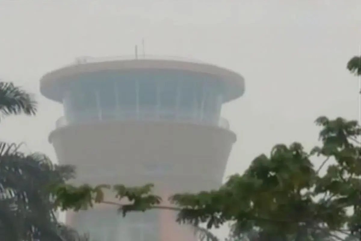 Segmen 2: Berbagai Bandara Terganggu Kabut Asap hingga Lumpuh