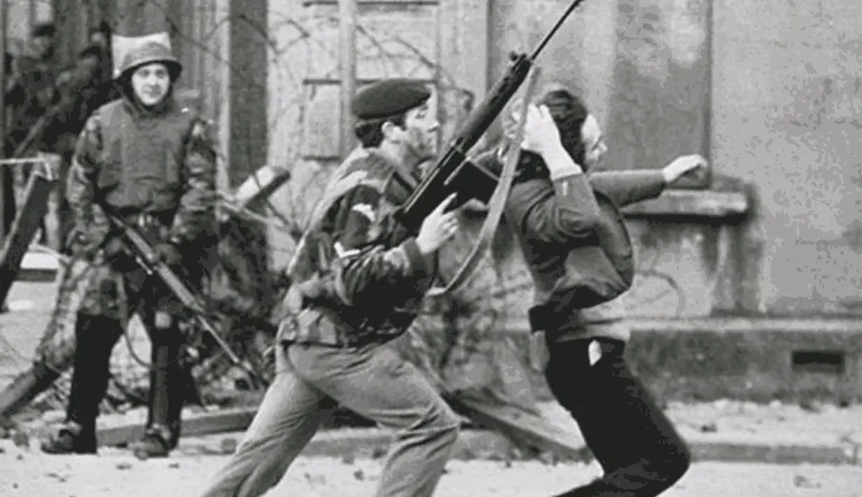 Seperti bentrokan tragis antara tentara Inggris dengan warga sipil di Londonderry, Irlandia pada 1972, misalnya. (YourIrish.com)