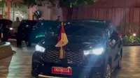 Presiden Jokowi Gunakan Innova Zenix Hitam Selama Kunker di Surabaya