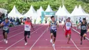 Sprinter Nusa Tenggara Barat Lalu Mohammad Zohri (195) mengikuti final lari 100 meter putri PON XX Papua di Stadion Atletik, Mimika SPort Complex, Rabu (6/10/2021). (Foto: PB PON XX PAPUA 2021/Rommy Pujianto)