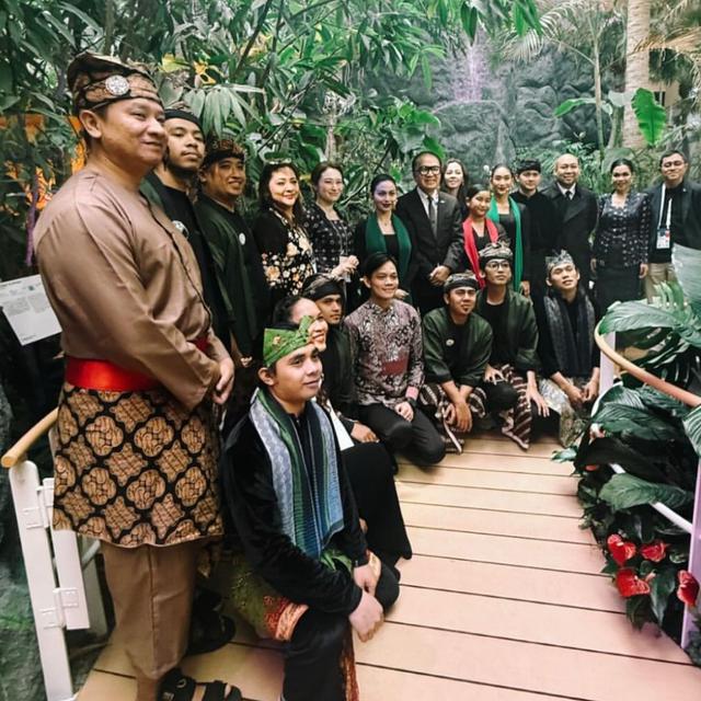 Perwakilan dari Indonesia untuk pembukaan Paviliun Indonesia di Expo 2025