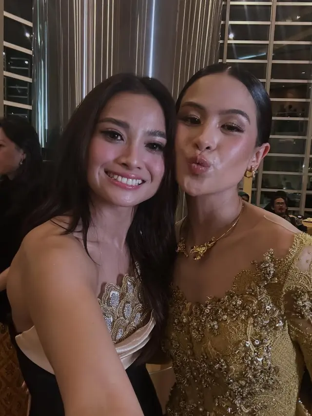 6 Potret Acha Septriasa di FFI 2025, Kenang Casting Bareng Nicholas Saputra