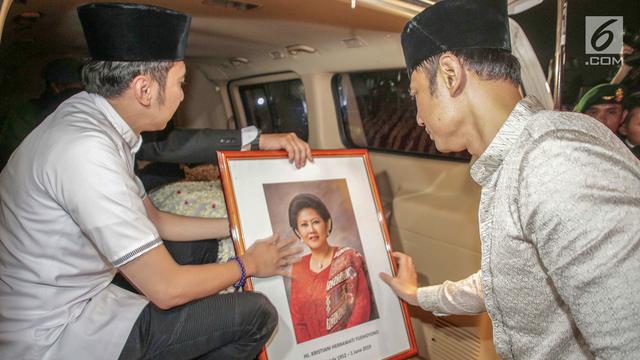 Kedatangan Jenazah Ani Yudhoyono di Halim Perdanakusumah
