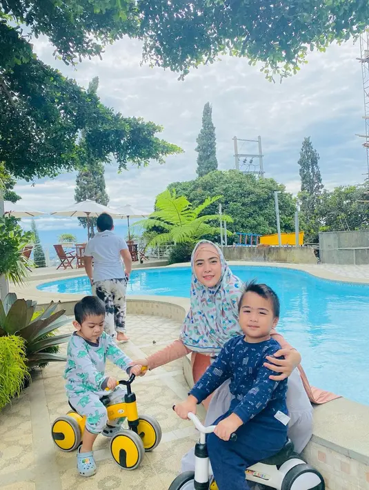 April Jasmine (Instagram/apriljasmine85)