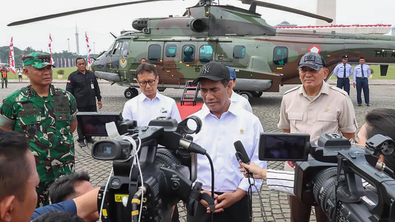 FOTO: Menhan Sjafrie Tinjau Yonif TP 843, Perkuat Sinergi Pertahanan, Kesehatan, dan Ketahanan Pangan