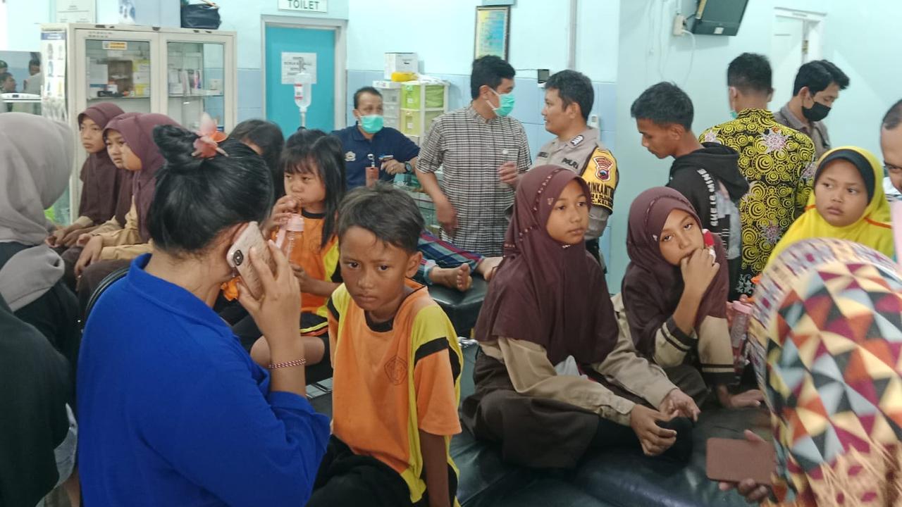 Kronologi 18 Siswa di Jepara Keracunan Usai Jajan Susu di Luar Sekolah
