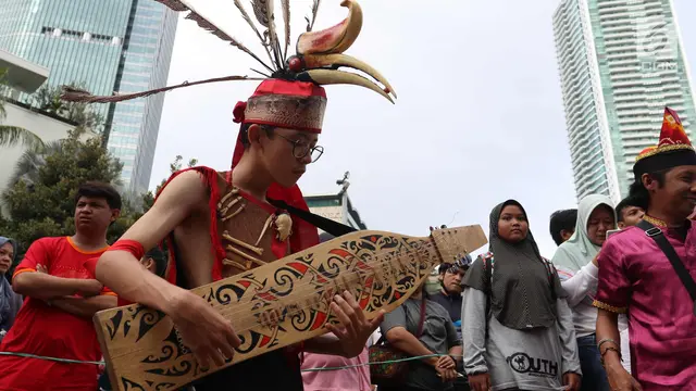 Melihat Tarian Tradisional Tabalong di CFD