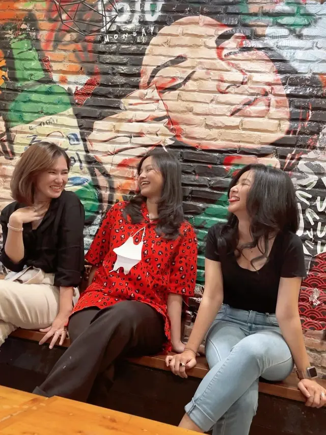6 Potret Persahabatan Masayu Clara dengan Adinda Azani dan Puspa Ritchwary, Kompak