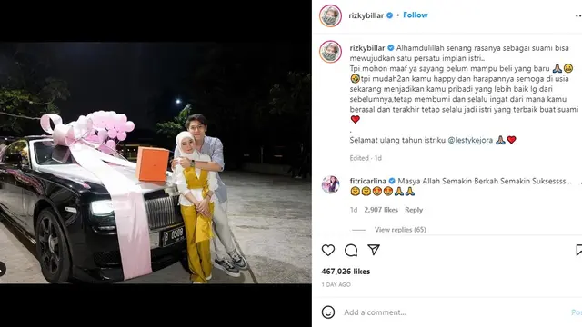 Lesti Kejora diberi hadiah ulang tahun mobil Rolls Royce oleh Rizky Billar (https://www.instagram.com/p/Cg4kbuXp9z5/)