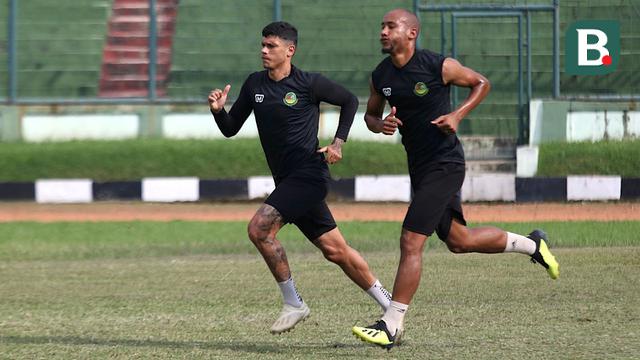 Ciro Henrique dan Loris Arnaud