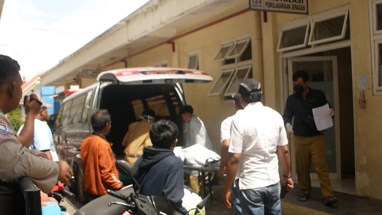 Pelaku bernama Anwar (39), asal Kecamatan Puger, Kabupaten Jember.<br>