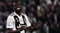 2. Blaise Matuidi - Juventus selangkah lagi memutus kontrak Blaise Matuidi yang telah berumur 33 tahun. Gelandang asal Prancis ini dikabarkan akan bergabung dengan Inter Miami di Major League Soccer (MLS) di Liga Amerika Serikat. (AFP/Marco Bertorello)