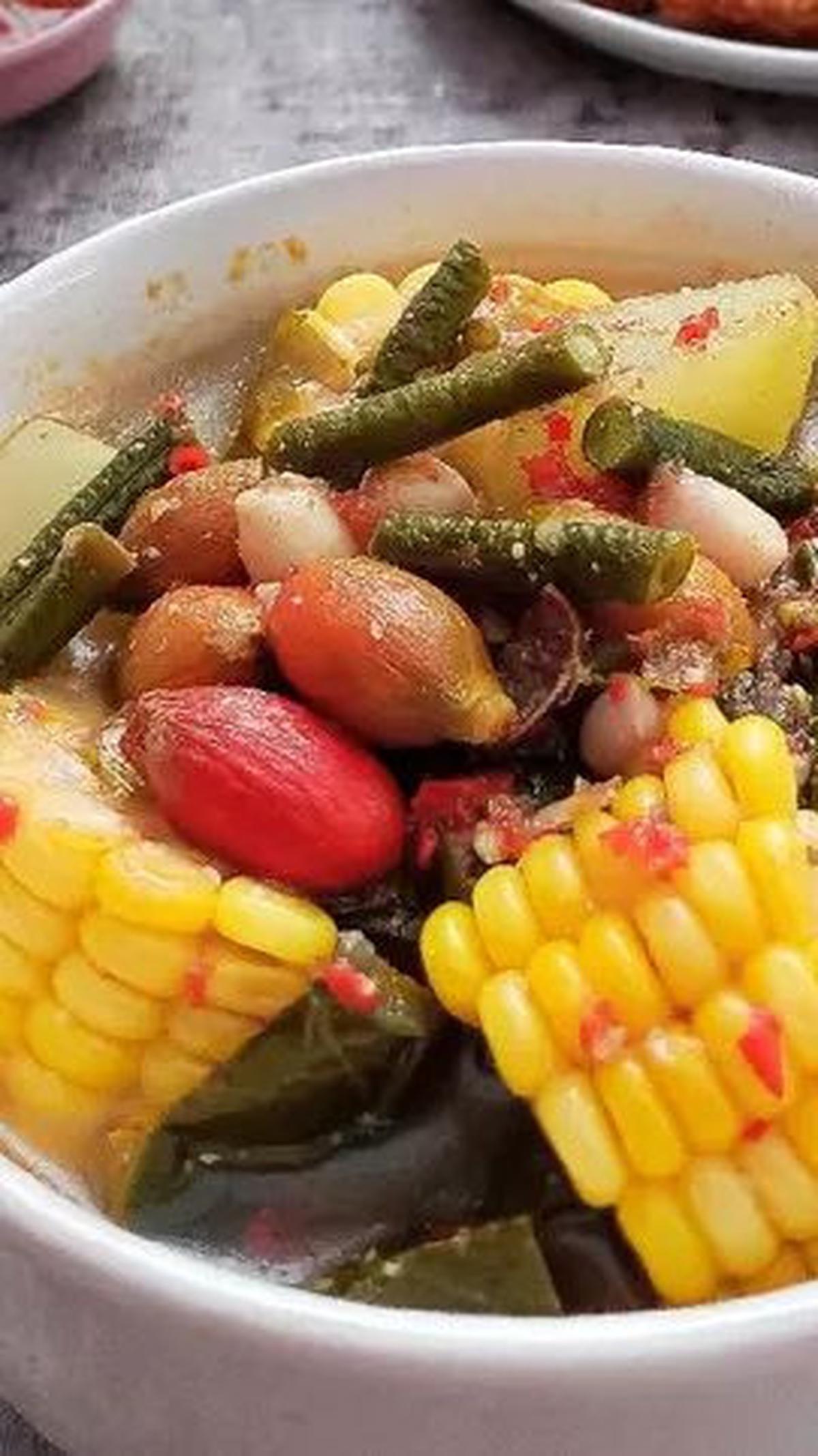 1. Sayur Asem Jawa Sederhana