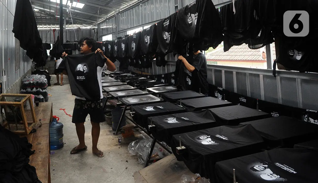 Para pelaku industri produk tekstil pun mulai menerima pemesanan dari sejumlah pihak. (merdeka.com/Arie Basuki)