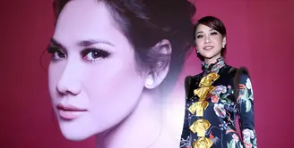 Berbagai persiapan jelang konser akbar yang akan digelar pada 1 Maret Mendatang. Selain persiapan fisik, vocal, Bunga Citra Lestari juga menjalani latihan khusus. (Nurwahyunan/Bintang.com)