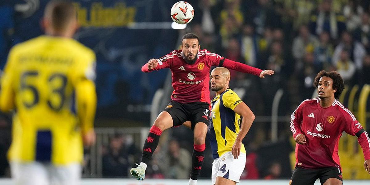 Alamak! Satu Lagi Bek Manchester United Tumbang Karena Cedera