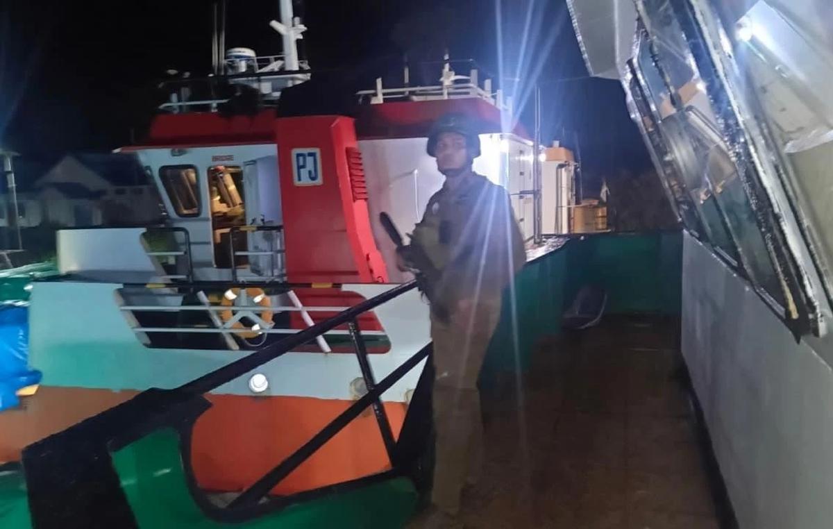 FOTO: Pengawalan Ketat Distribusi Logistik ke Yahukimo Papua