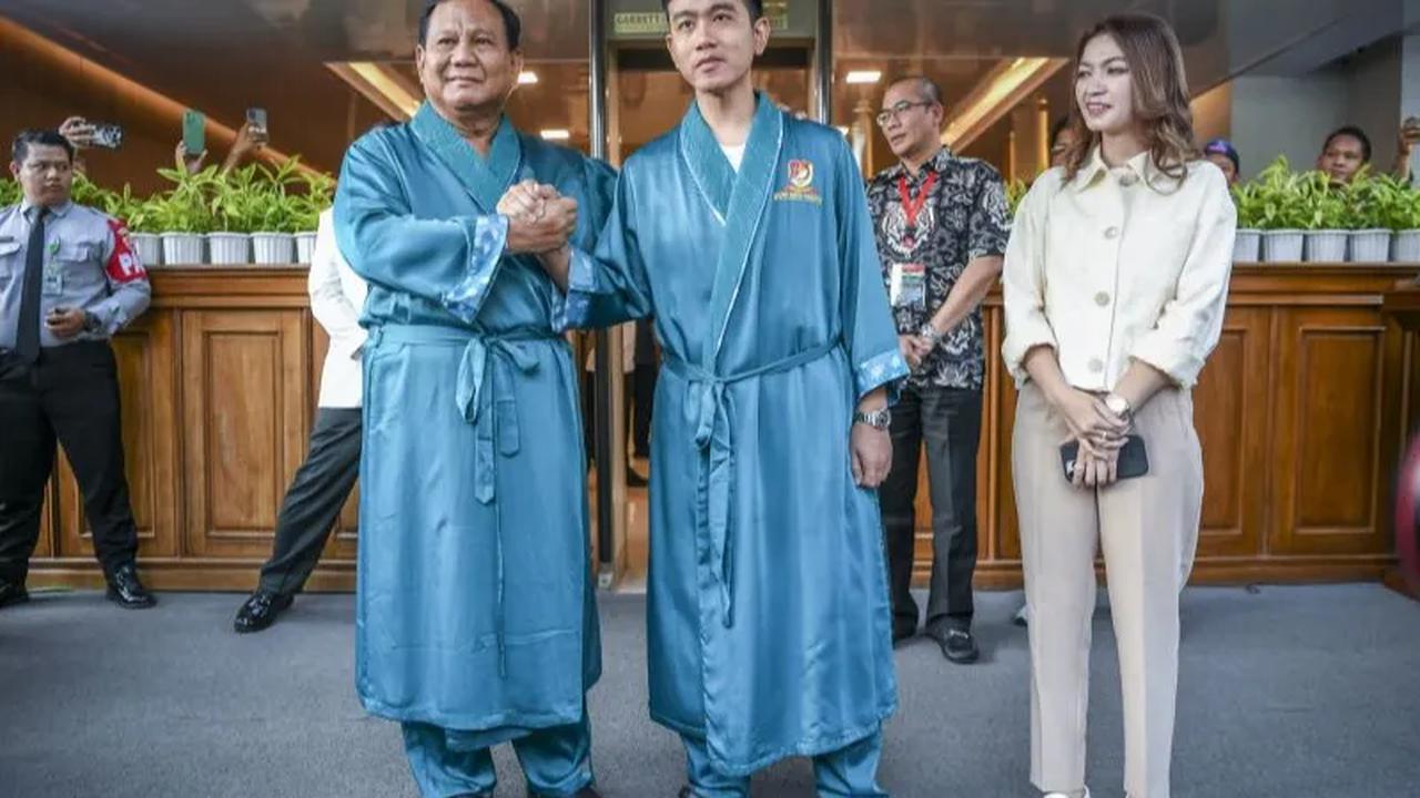 <br>Jika pada awal Oktober dukungan untuk Ganjar-Mahfud mencapai 34,8 persen, temuan terbaru terjadi penurunan hingga 30 persen.&nbsp;