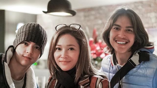 6 Pesona El Rumi Dengan Rambut Gondrong Makin Berkharisma Hot