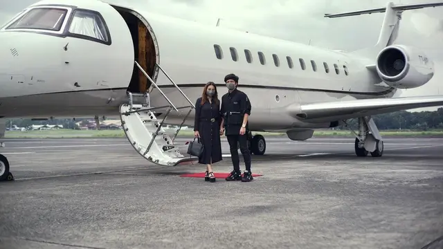 6 Potret Aurel dan Atta Berangkat Honeymoon Naik Jet Pribadi, Selalu Mesra