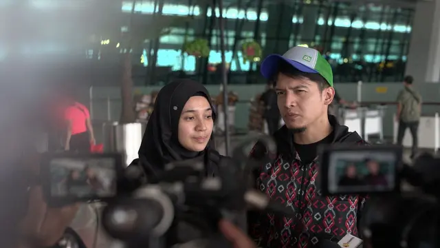 Dimas Seto dan Dhini Aminarti