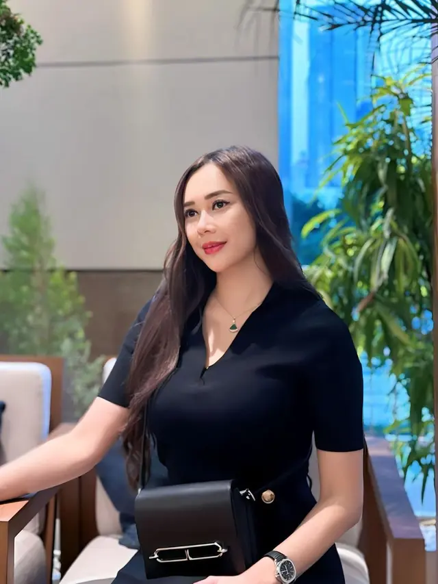 Aura Kasih ngidam aneh saat hamil (Sumber: Instagram/@aurakasih)