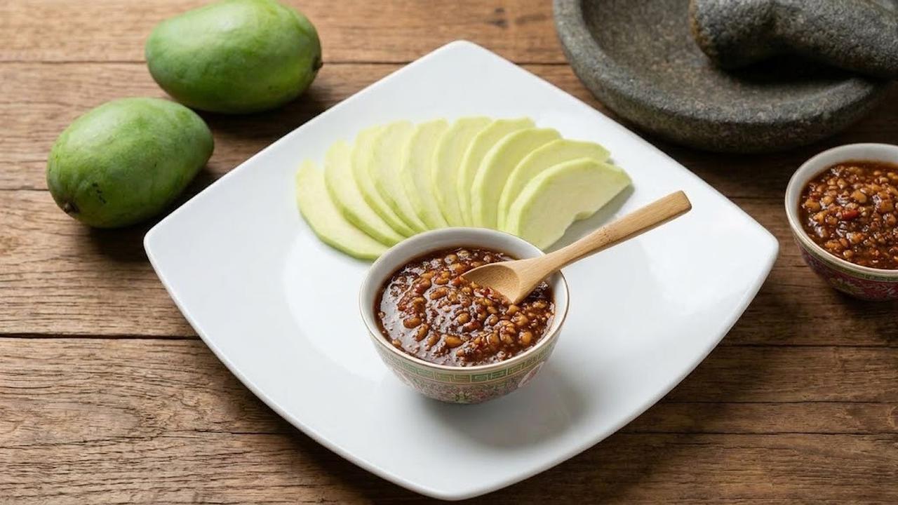 Resep Rujak Mangga Muda dengan Bumbu Pedas Manis, Cocok Buat yang Ngidam