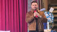 dr. Yuliardy Limengka, B.Med.Sc., Sp.B, Subsp.BVE(K) mengingatkan kulit kaki menghitam bisa jadi tanda varises, bukan diabetes. Kenali gejala dan cara pencegahannya sejak dini. (Foto: Aditya Eka Prawira/Liputan6.com)
