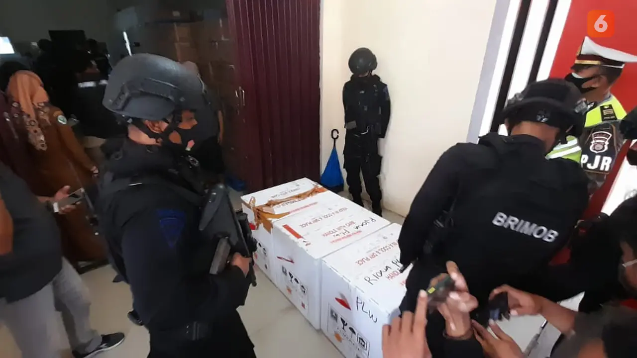 vaksin covid-19 tiba di bandara palu