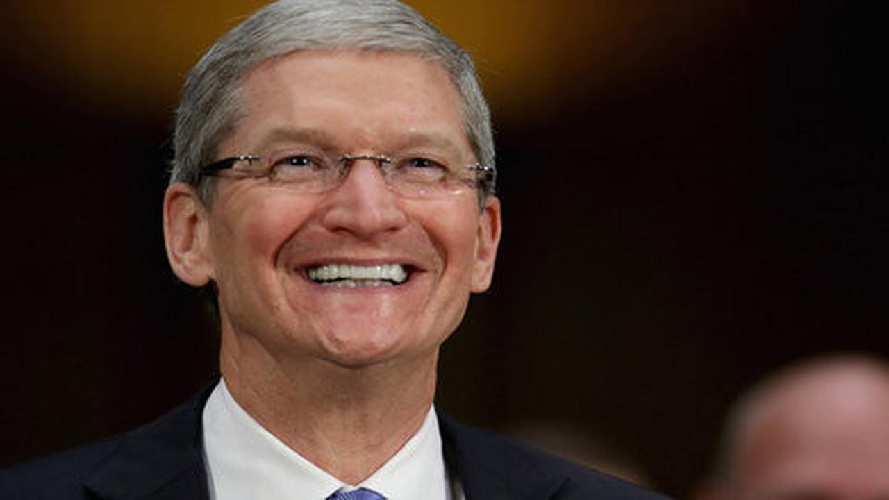Mengenal sosok Tim Cook, CEO Apple pengganti Steve Jobs