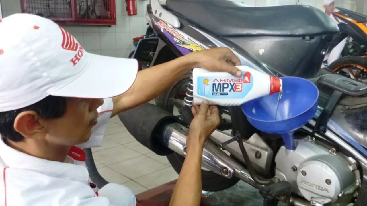 Oli Berviskositas Tinggi Alternatif Bagi Motor Bebek dan Sport
