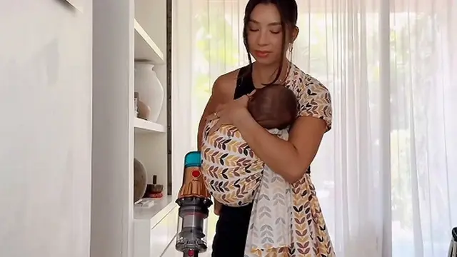 Penampilan Jennifer Bachdim Sambil Gendong Anak Kerap Jadi Sorotan, Ini Kuncinya!