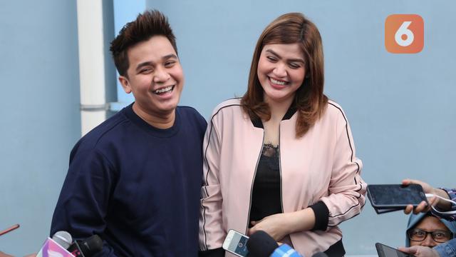 [Bintang] Billy Syahputra dan Hilda Vitria