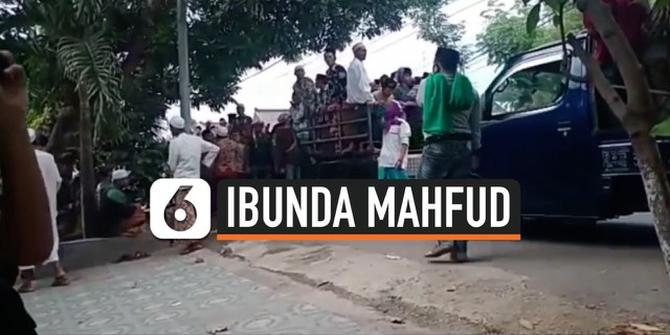 VIDEO: Rumah Ibunda Mahfud MD Dijaga Ketat Banser Pasca Dikepung Massa