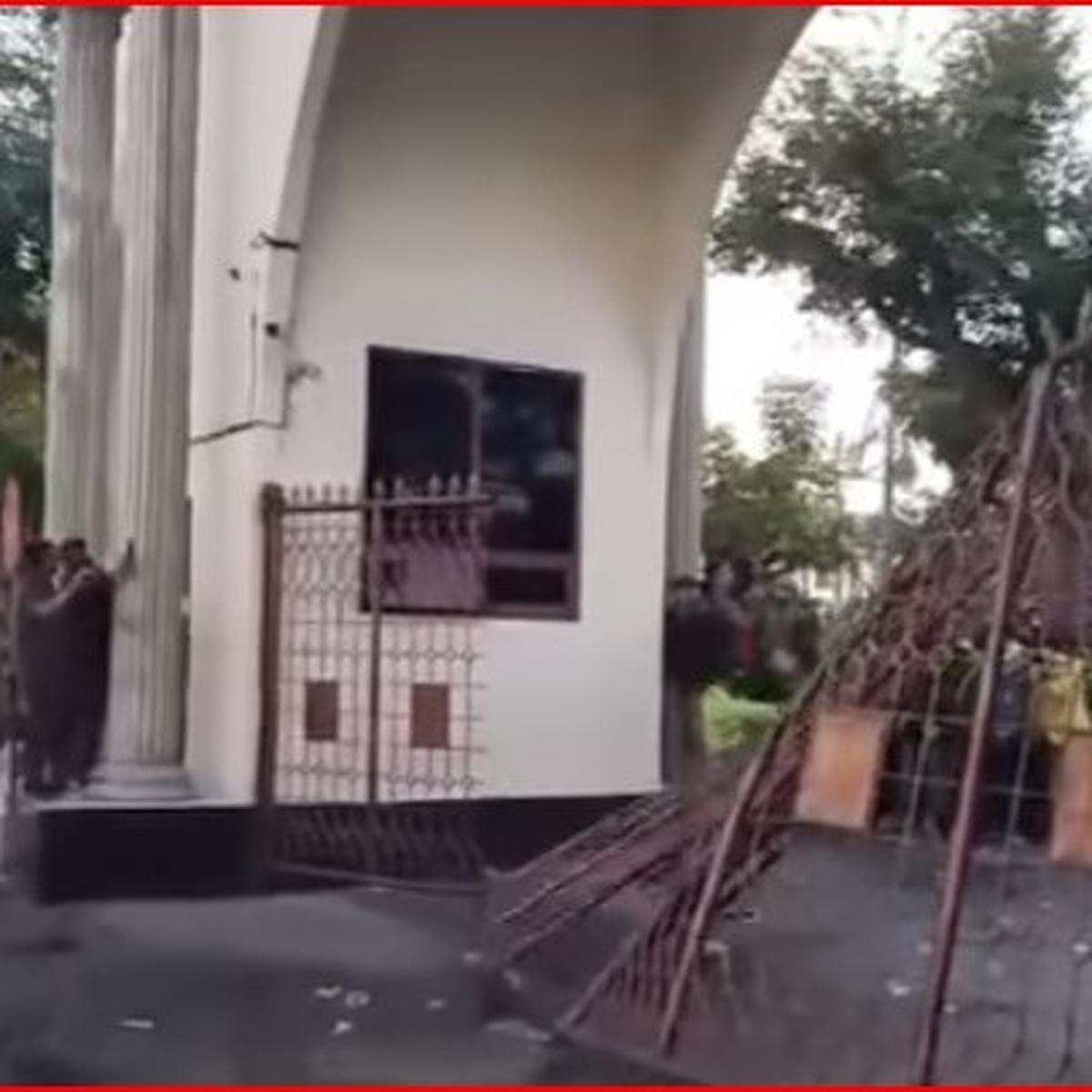 Demonstrasi mahasiswa di Semarang berakhir ricuh