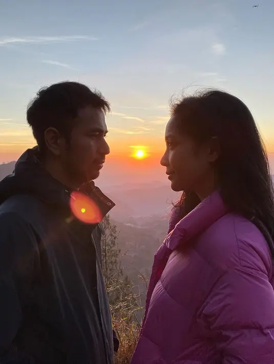 Raffi Ahmad dan Nagita Slavina (Instagram/raffinagita1717)