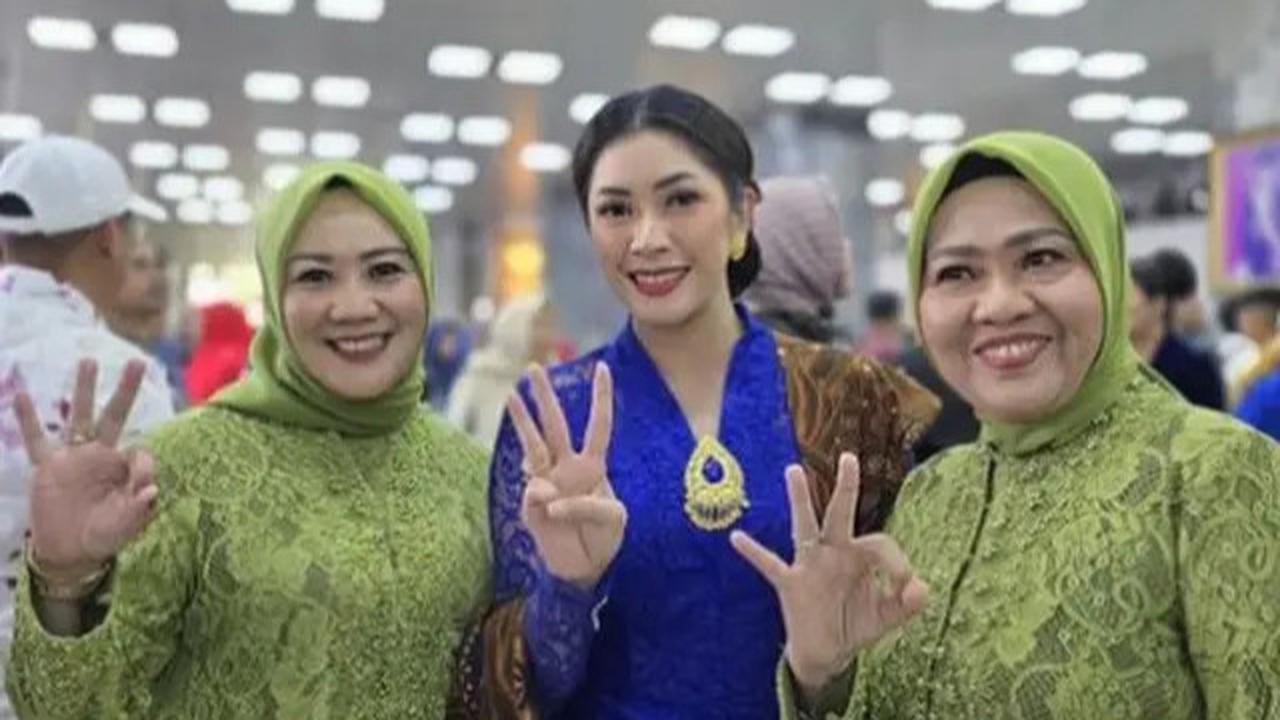 Adu Gaya Aliya Rajasa dan Beby Tsabina Dampingi Suami Dilantik Jadi Anggota DPR, Tampil Kembar dengan Tas Dior