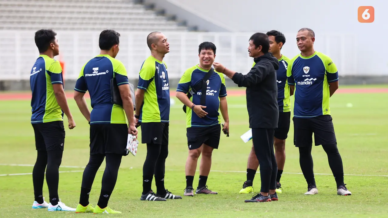 Indra Sjafri Bersama Jajaran Pelatih Timnas Indonesia U-20
